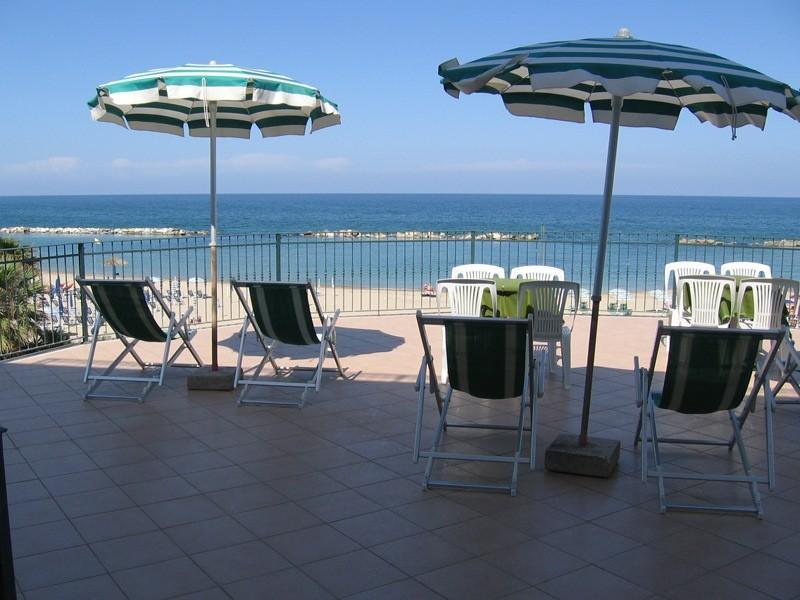 Fausto Hotel